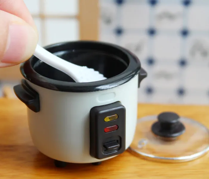 16 Scale Mini Rice Cooker Model Dollhouse Miniature Kitchen Appliances for Barbies Blyth Doll Food Accessories Toy Miniatures by NC Earrings
