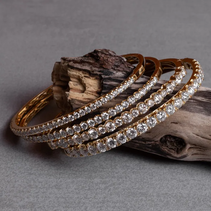 18 Karat Yellow Gold 165cts Diamond Hinge Bracelet RACHEL LYNN CHICAGO Bracelets
