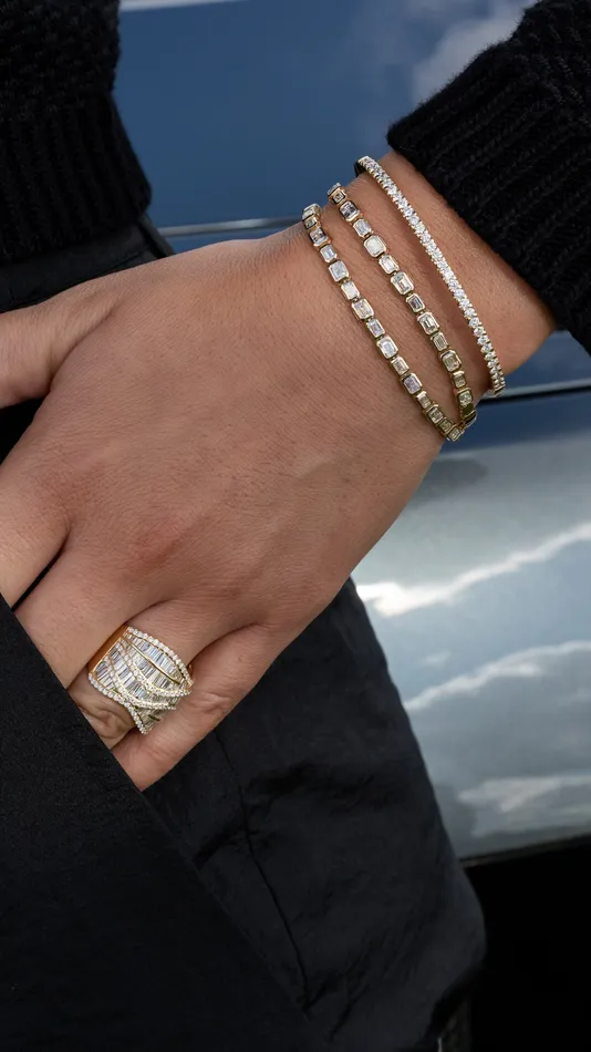 18 Karat Yellow Gold 165cts Diamond Hinge Bracelet RACHEL LYNN CHICAGO Bracelets