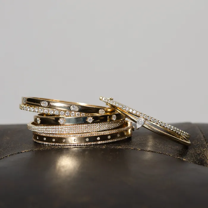 18 Karat Yellow Gold 165cts Diamond Hinge Bracelet RACHEL LYNN CHICAGO Bracelets