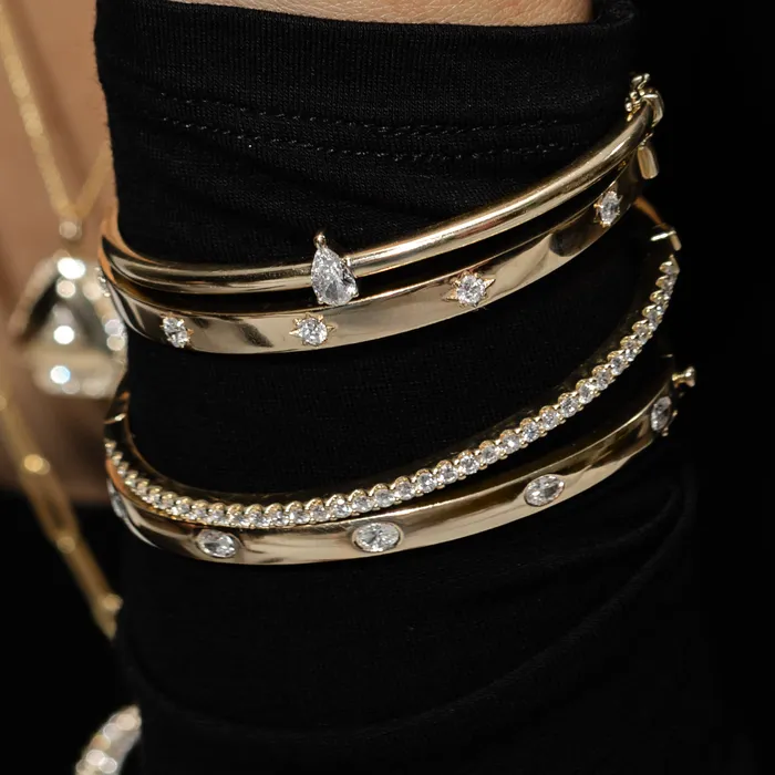 18 Karat Yellow Gold 165cts Diamond Hinge Bracelet RACHEL LYNN CHICAGO Bracelets