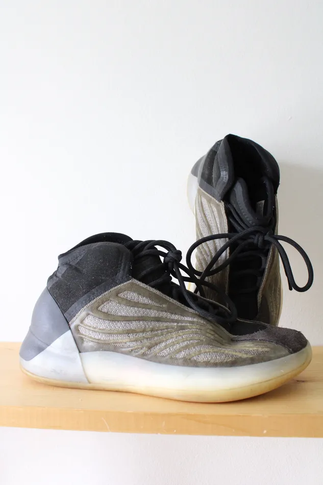 Adidas Yeezy QNTM Barium Gray Black Sneakers Size 9 Adidas Rings