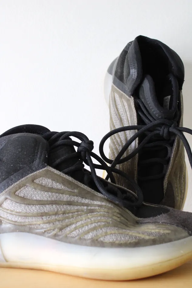 Adidas Yeezy QNTM Barium Gray Black Sneakers Size 9 Adidas Rings