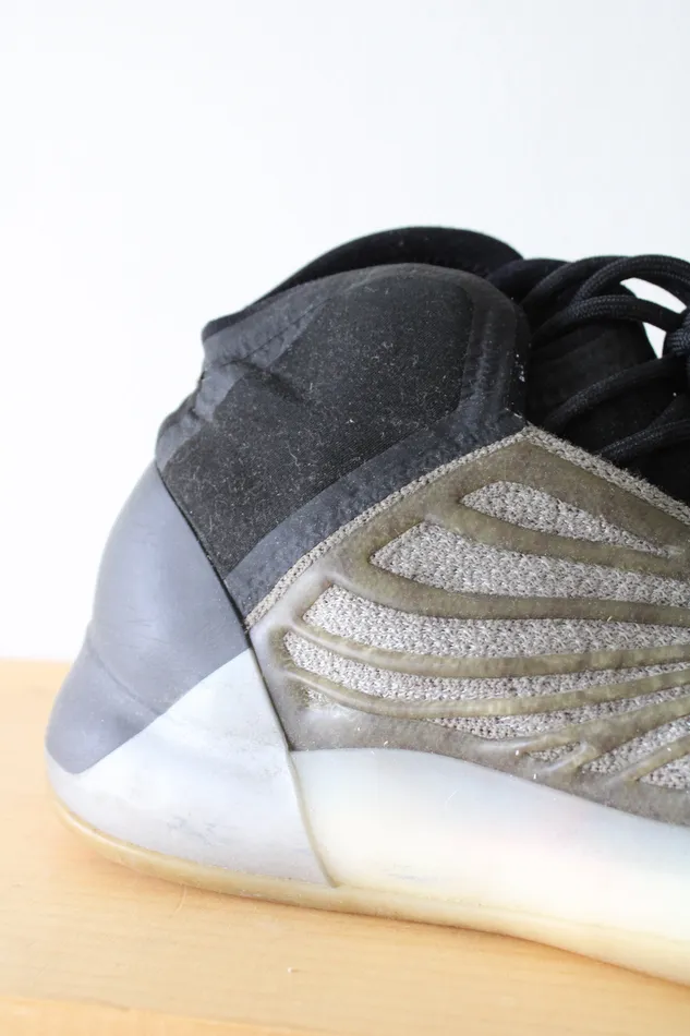 Adidas Yeezy QNTM Barium Gray Black Sneakers Size 9 Adidas Rings