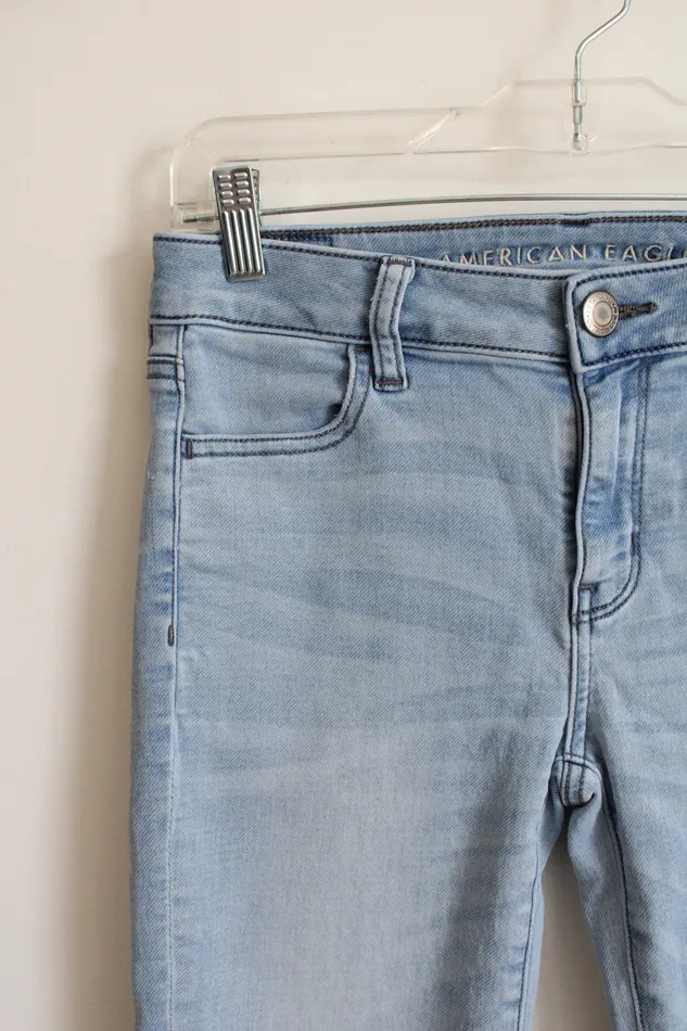 American Eagle Necklaces American Eagle Super Stretch Light Wash Skinny Jeans 4 Short