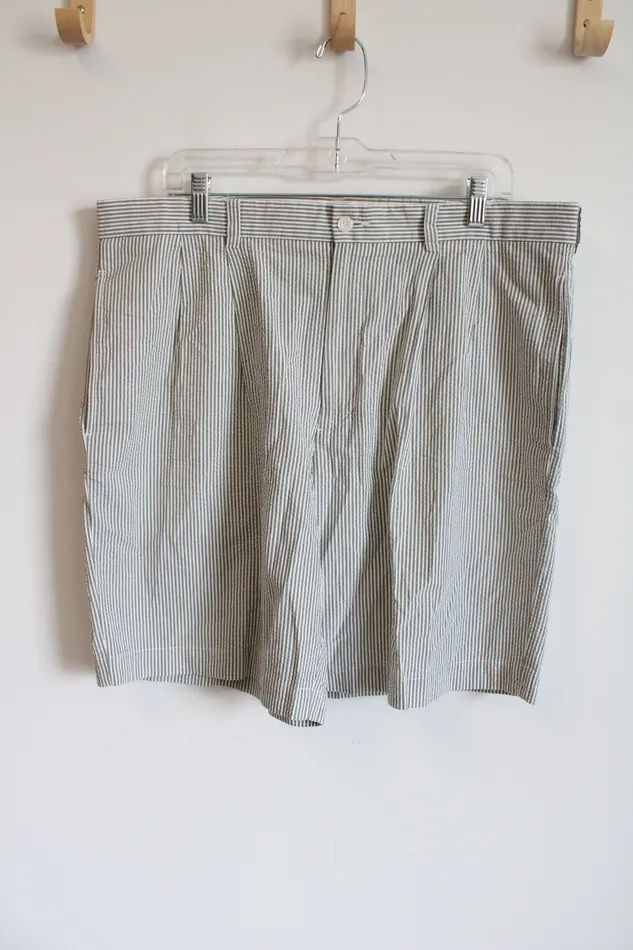 Brooks Brothers Rings 346 Brooks Brothers Green White Pinstripe Shorts 38