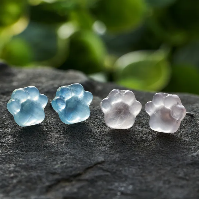 Chadds Ford Jewelry Earrings Carved Paw Bundle