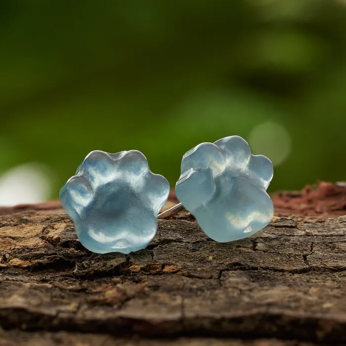 Chadds Ford Jewelry Earrings Carved Paw Bundle