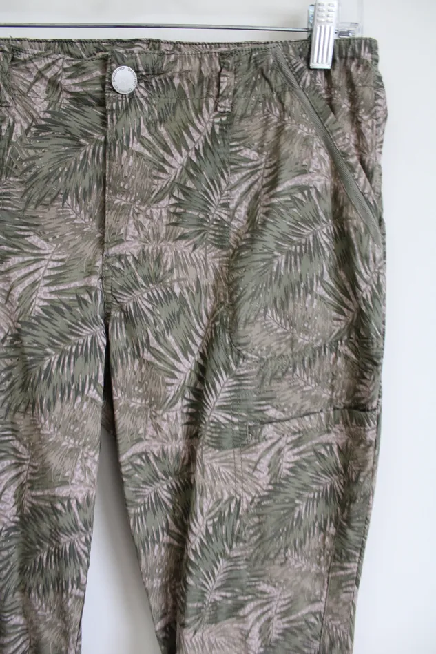 Democracy Earrings Democracy Green Palm Capri Pant 8