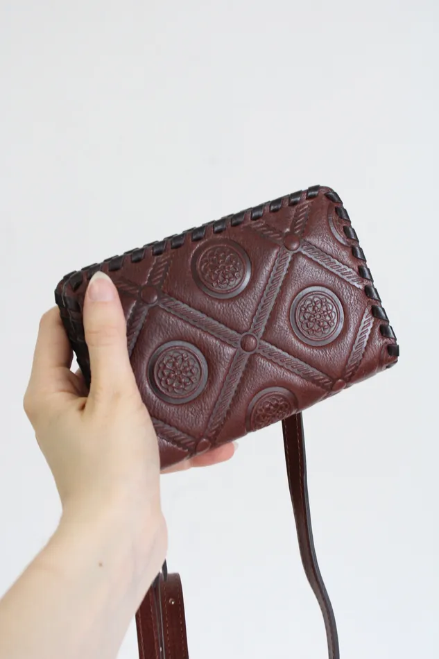 Earrings Brighton Ferrara Medium Brown Embossed Leather Zip Wallet Brighton Earrings Brighton Ferrara Medium Brown Embossed Leather Zip Wallet Brighton