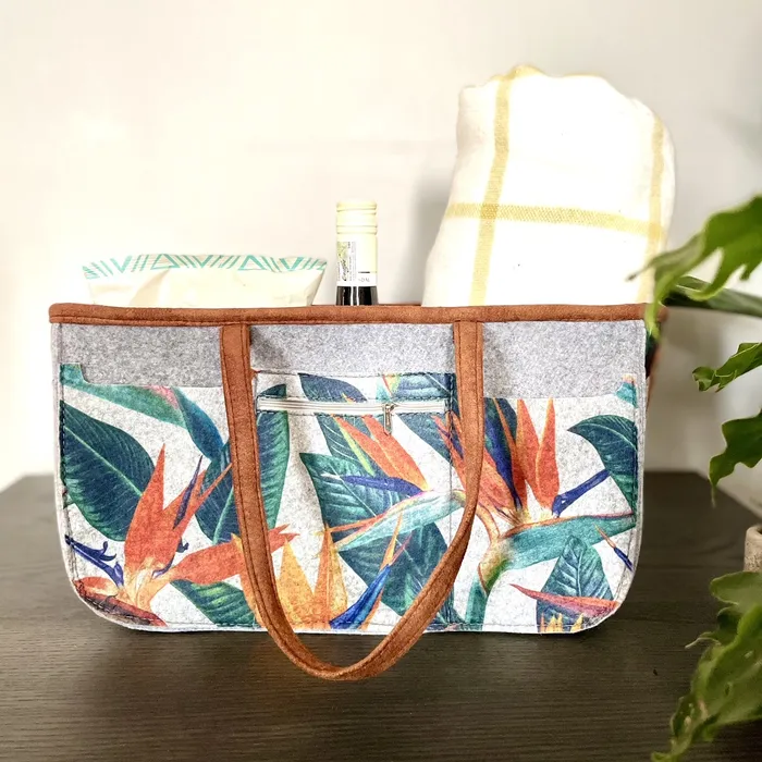 ECOGEM Earrings Velt Picnic Bag Strelitzia