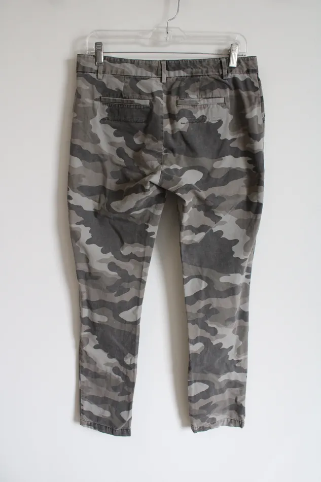 Gap Camo Chino Pant 2 Gap Earrings