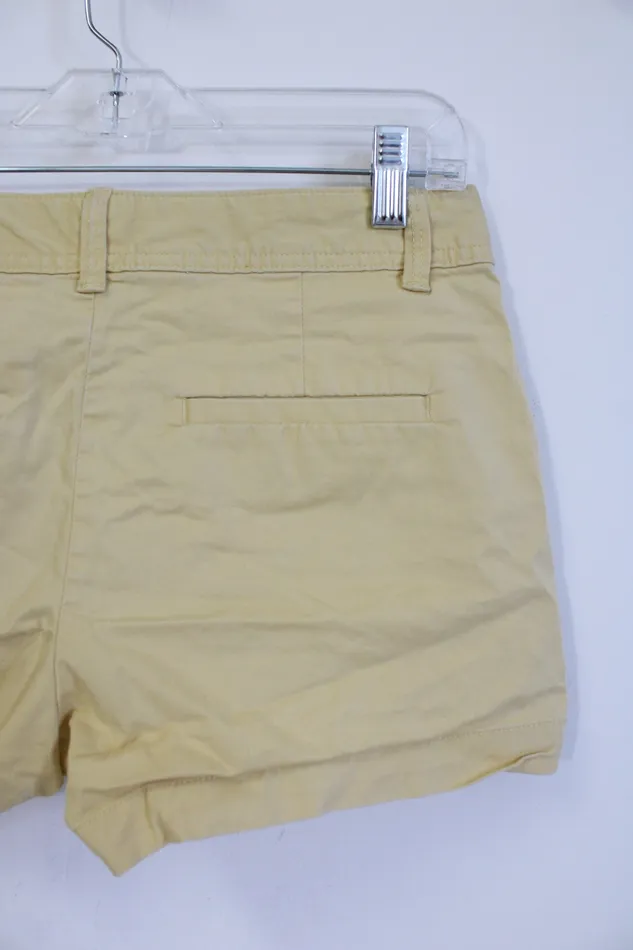 Gap Gap City Short Fit Dusty Yellow Shorts 2 Earrings