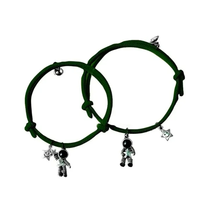 Gold Shield Pulseras de pareja Earrings