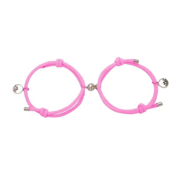 Gold Shield Pulseras de pareja Earrings