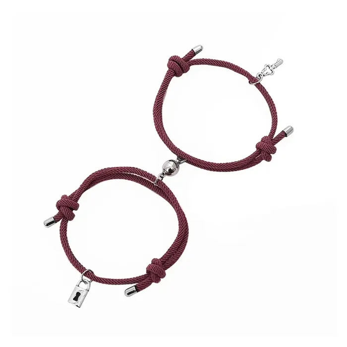 Gold Shield Pulseras de pareja Earrings