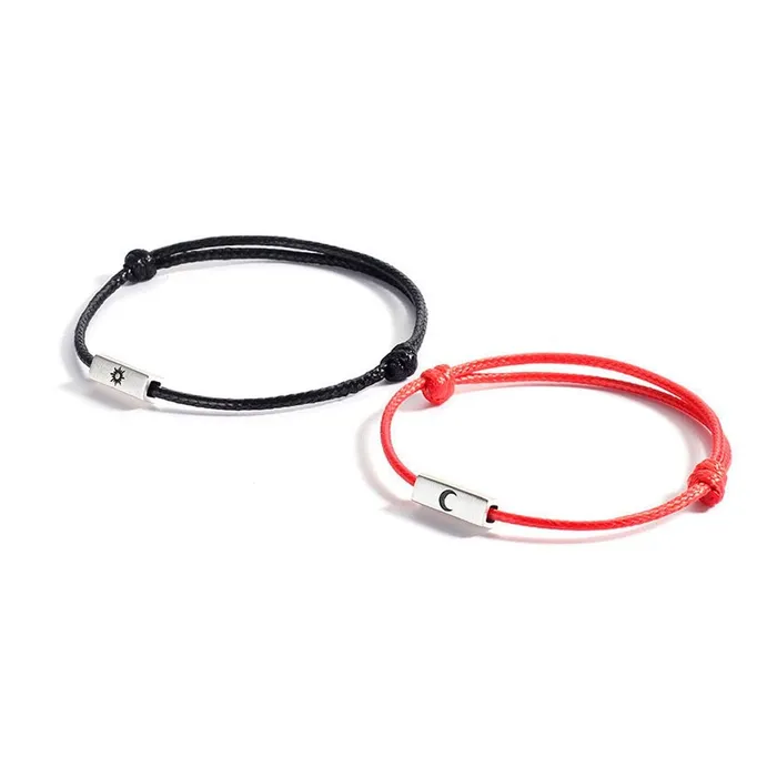 Gold Shield Pulseras de pareja Earrings