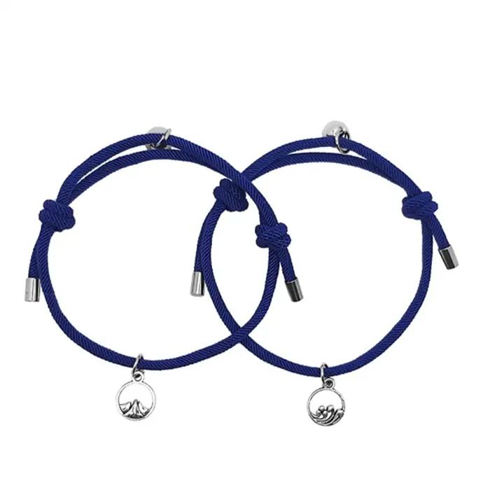 Gold Shield Pulseras de pareja Earrings