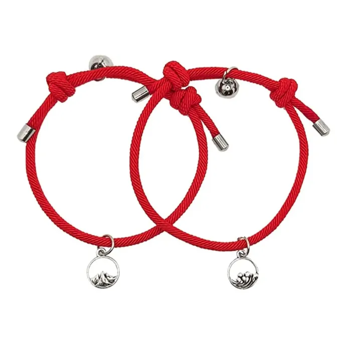 Gold Shield Pulseras de pareja Earrings