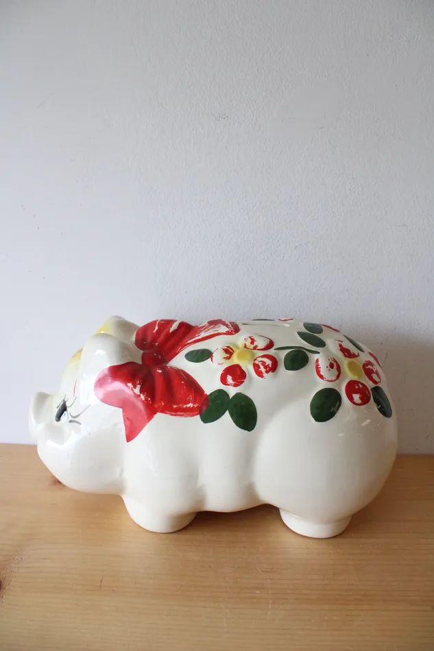 Jubilee Thrift Earrings Vintage Hand Painted Red Flower Bow Ceramic Piggy Bank