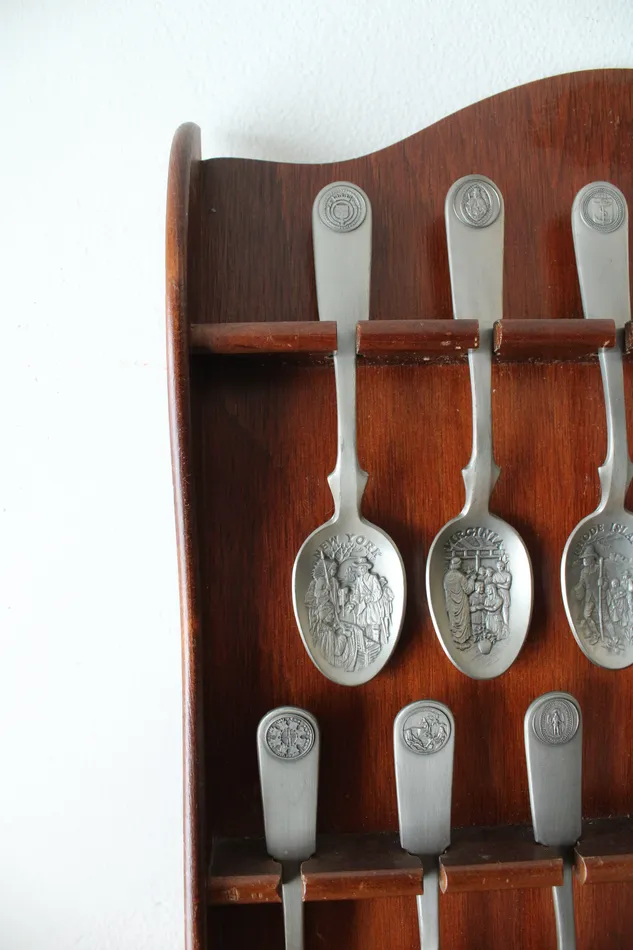 Jubilee Thrift Franklin Mint Original Thirteen Colonies Pewter Spoon Collection Earrings