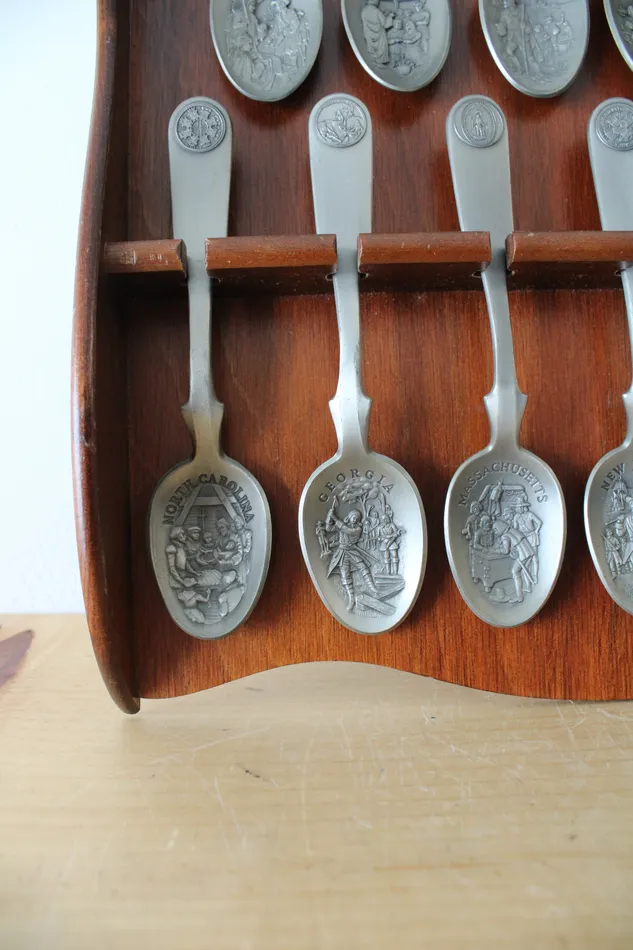Jubilee Thrift Franklin Mint Original Thirteen Colonies Pewter Spoon Collection Earrings