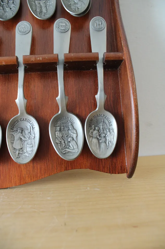 Jubilee Thrift Franklin Mint Original Thirteen Colonies Pewter Spoon Collection Earrings