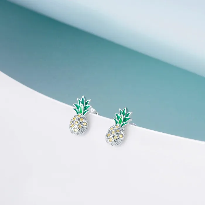 Juego de aretes y collar con dije de pia Gold Shield Earrings
