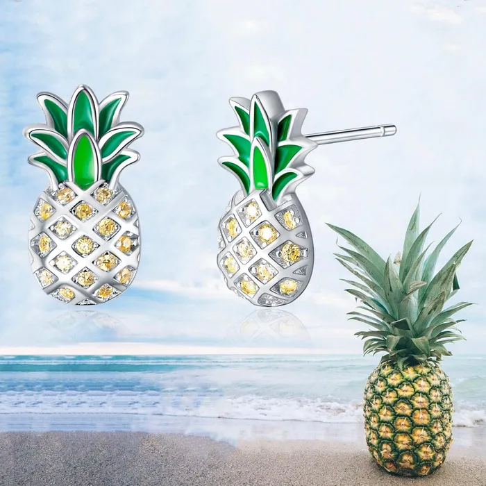 Juego de aretes y collar con dije de pia Gold Shield Earrings