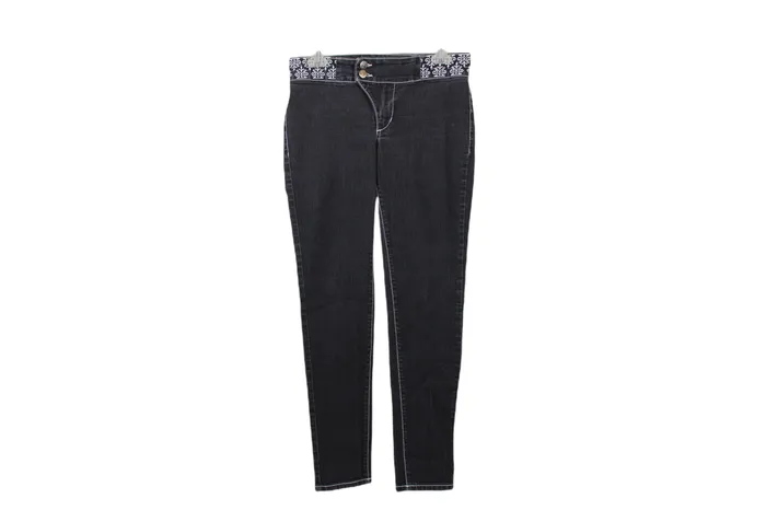 Kancan Kancan Embroidered Jeans 9 Earrings