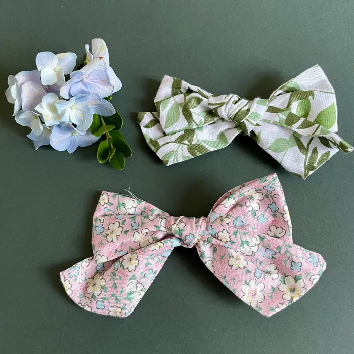 Large Girls Hair Clips Green and Pink Floral iszi ONLINE Rings