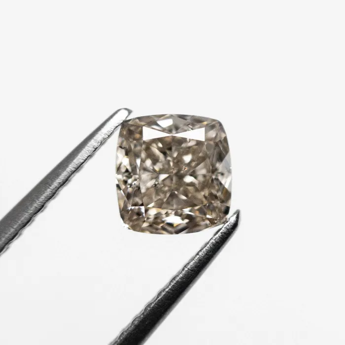 Misfit Diamonds Earrings 101ct 563x543x354mm I1 C1 Cushion Brilliant 2070508