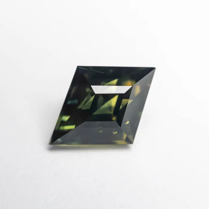 Misfit Gems Rings 203ct 1050x767x508mm Lozenge Step Cut Sapphire 2348401