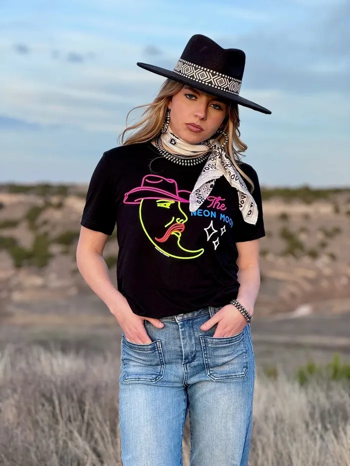 Necklaces TEXAS TRUE THREADS THE NEON MOON TEE BLACK