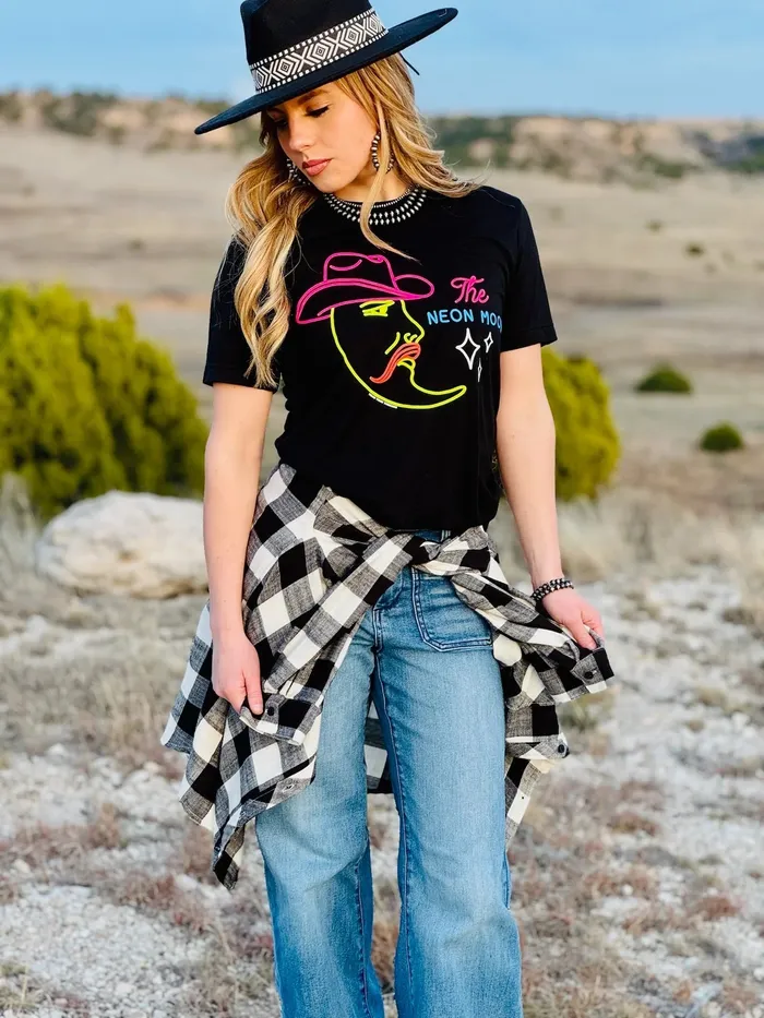 Necklaces TEXAS TRUE THREADS THE NEON MOON TEE BLACK