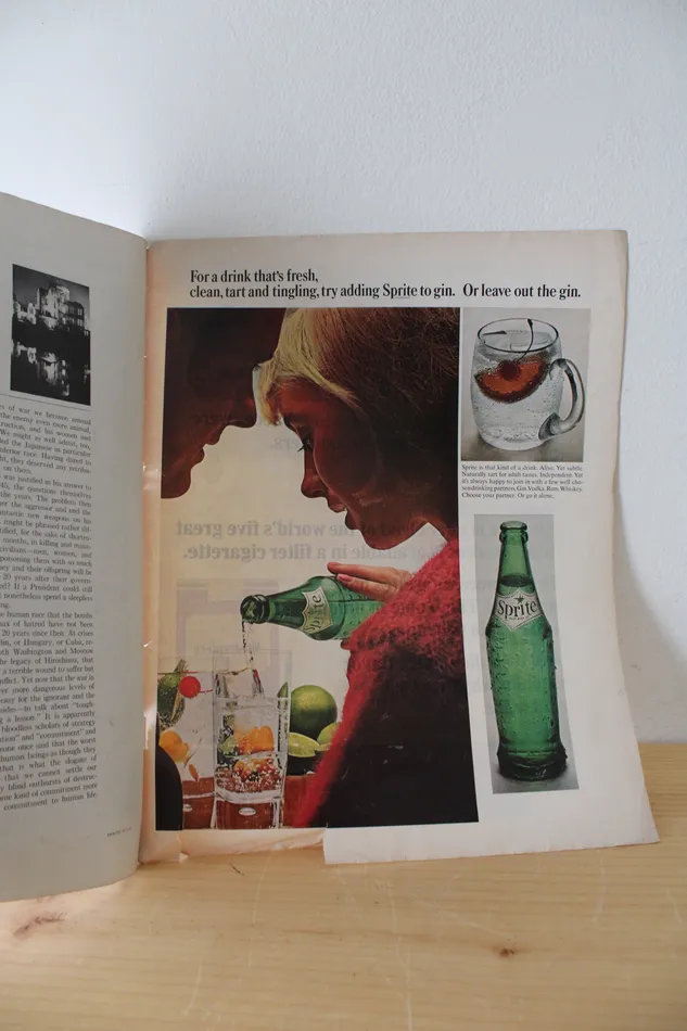 Necklaces The Saturday Evening Post My Twelve Years With Kennedy August 14th 1965 Magazine Jubilee Thrift