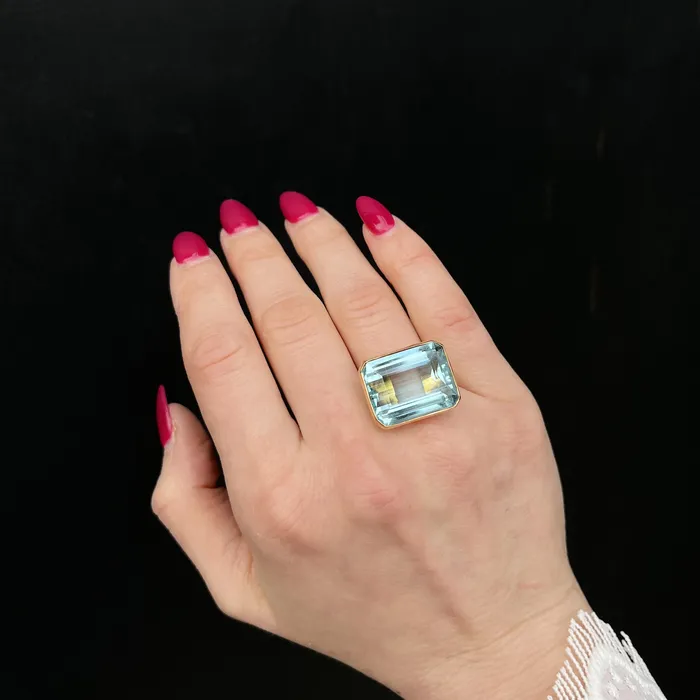 OTC Estate 18K Yellow Gold 1000 Carat Aquamarine Ring Rings