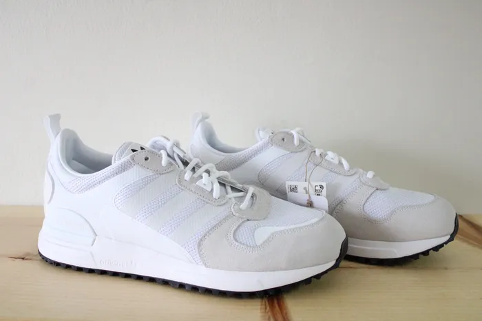 Rings Adidas NEW Adidas Originals ZX 700 White Sneakers Size 9 12 Mens