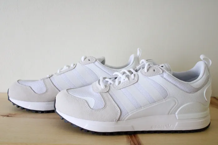 Rings Adidas NEW Adidas Originals ZX 700 White Sneakers Size 9 12 Mens