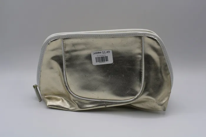 Rings Jubilee Thrift Silver Clutch