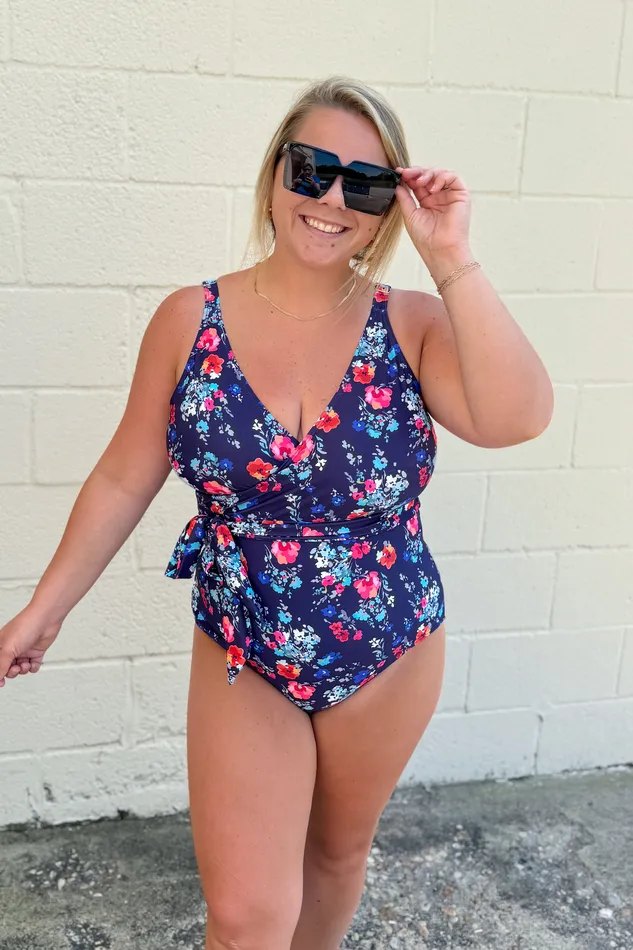 Rings Mack and Mal Beach Party OnePiece Swimsuit Navy Floral