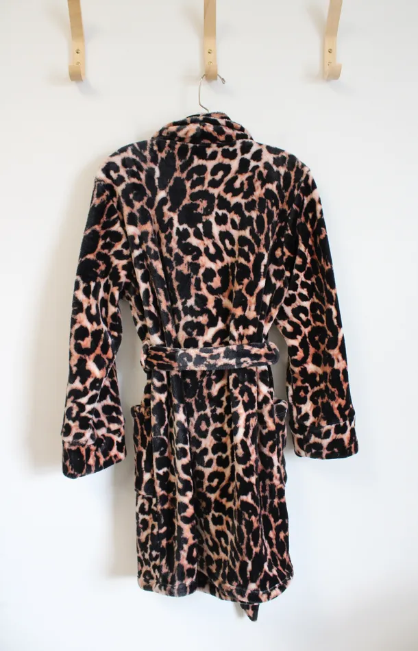Soma Black Brown Leopard Print Fuzzy Robe SM Soma Rings