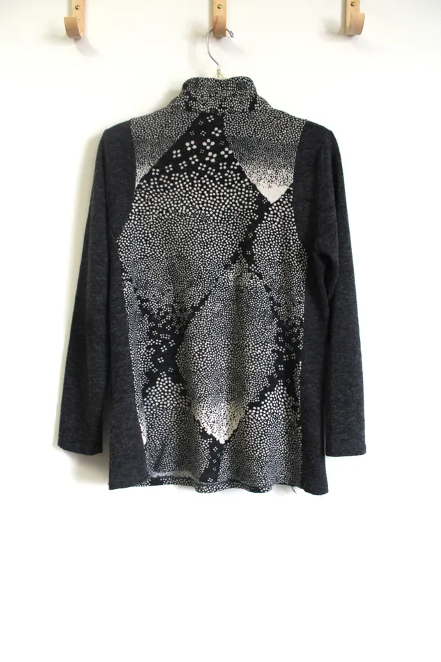 Terra SJ Apparel Terra SJ Apparel Gray Pullover Sweater S Earrings
