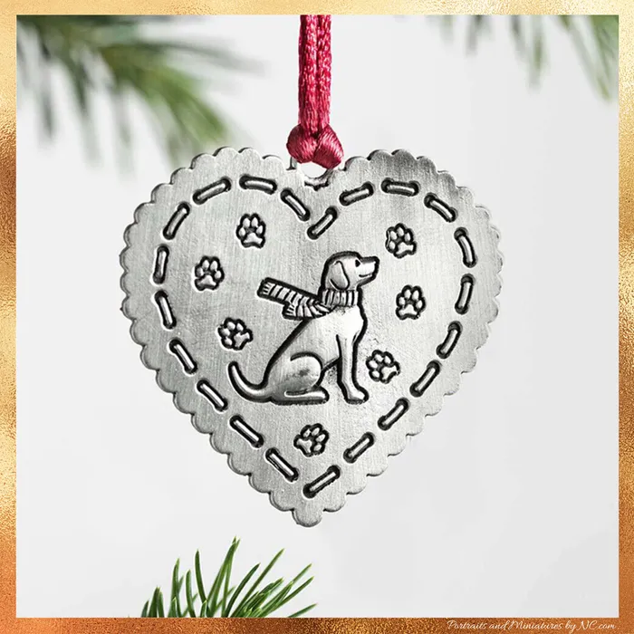 ThisNew Necklaces Christmas Tree Ornaments Made of Sculpted Metal