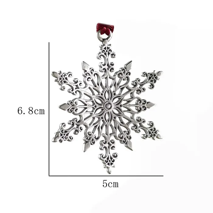 ThisNew Necklaces Christmas Tree Ornaments Made of Sculpted Metal