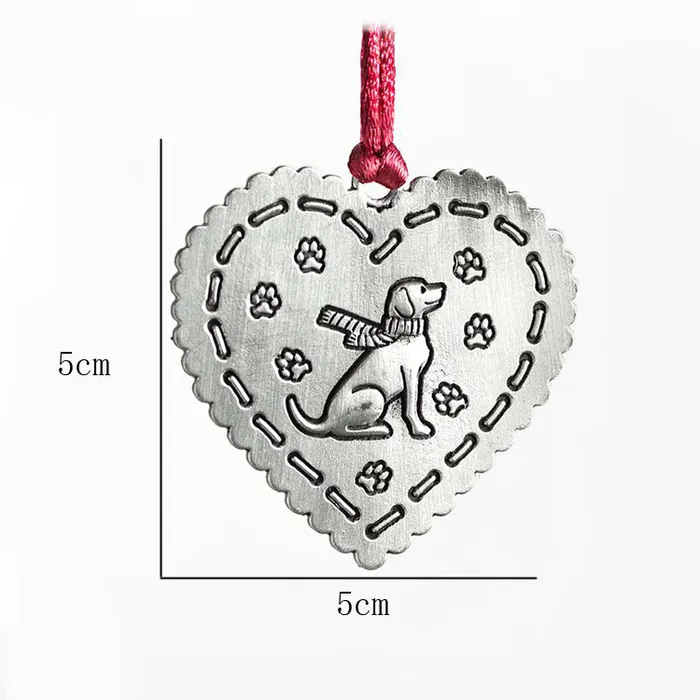 ThisNew Necklaces Christmas Tree Ornaments Made of Sculpted Metal