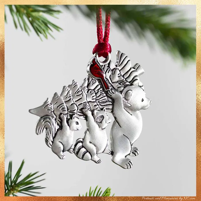 ThisNew Necklaces Christmas Tree Ornaments Made of Sculpted Metal