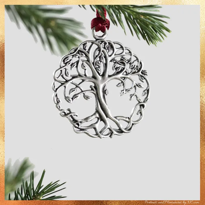 ThisNew Necklaces Christmas Tree Ornaments Made of Sculpted Metal