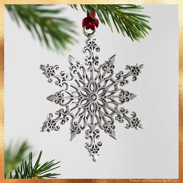 ThisNew Necklaces Christmas Tree Ornaments Made of Sculpted Metal