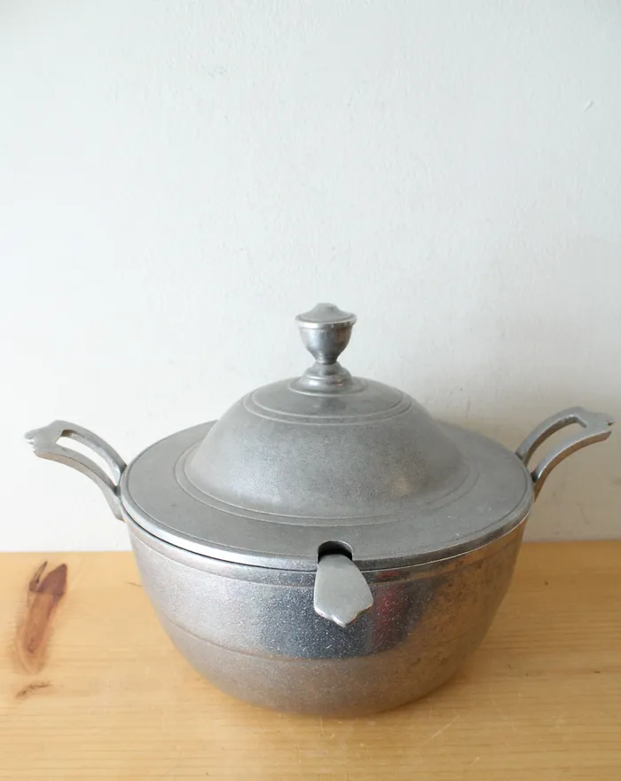 Wilton Armetale Earrings RWP Wilton Armetale Pewter Plough Tavern Tureen